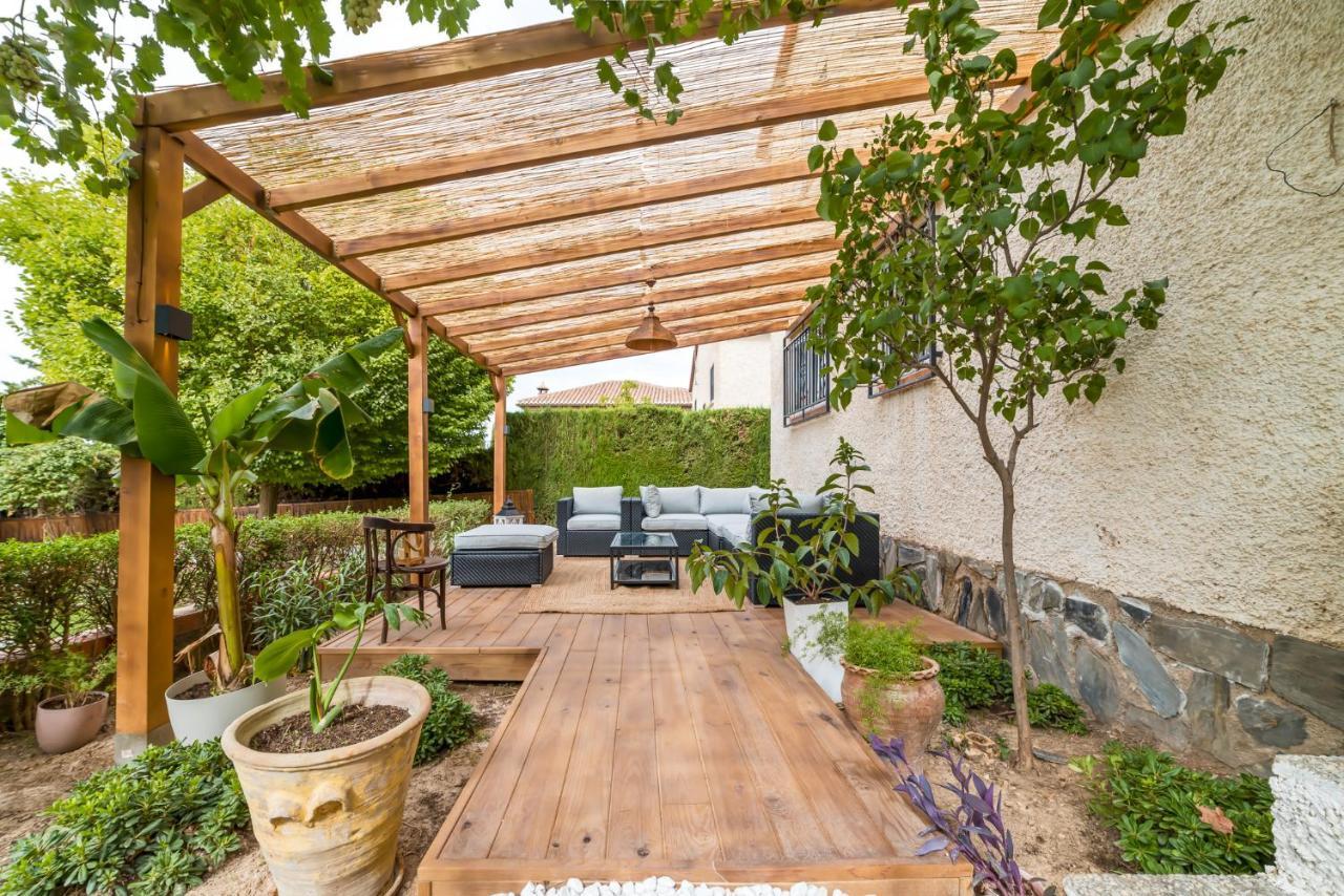 Chalet Con Piscina En Entorno Idilico Ла-Субия Экстерьер фото